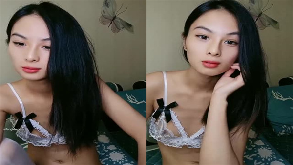 白絲貧乳癡女口交侍奉狼友，上位騎乘狂操高潮迭起